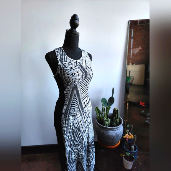 Sun dress black and white small - Picture 1 of 5